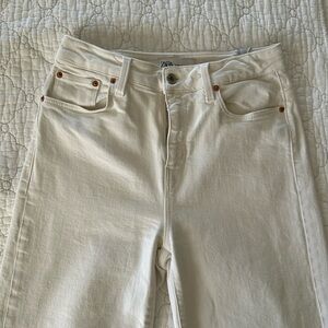 Zara High Rise Leg Crop White Jean size 6